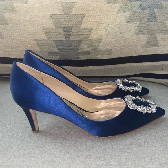 Badgley Mischka carrie blue satin pumps heels with crystal brooch NWT